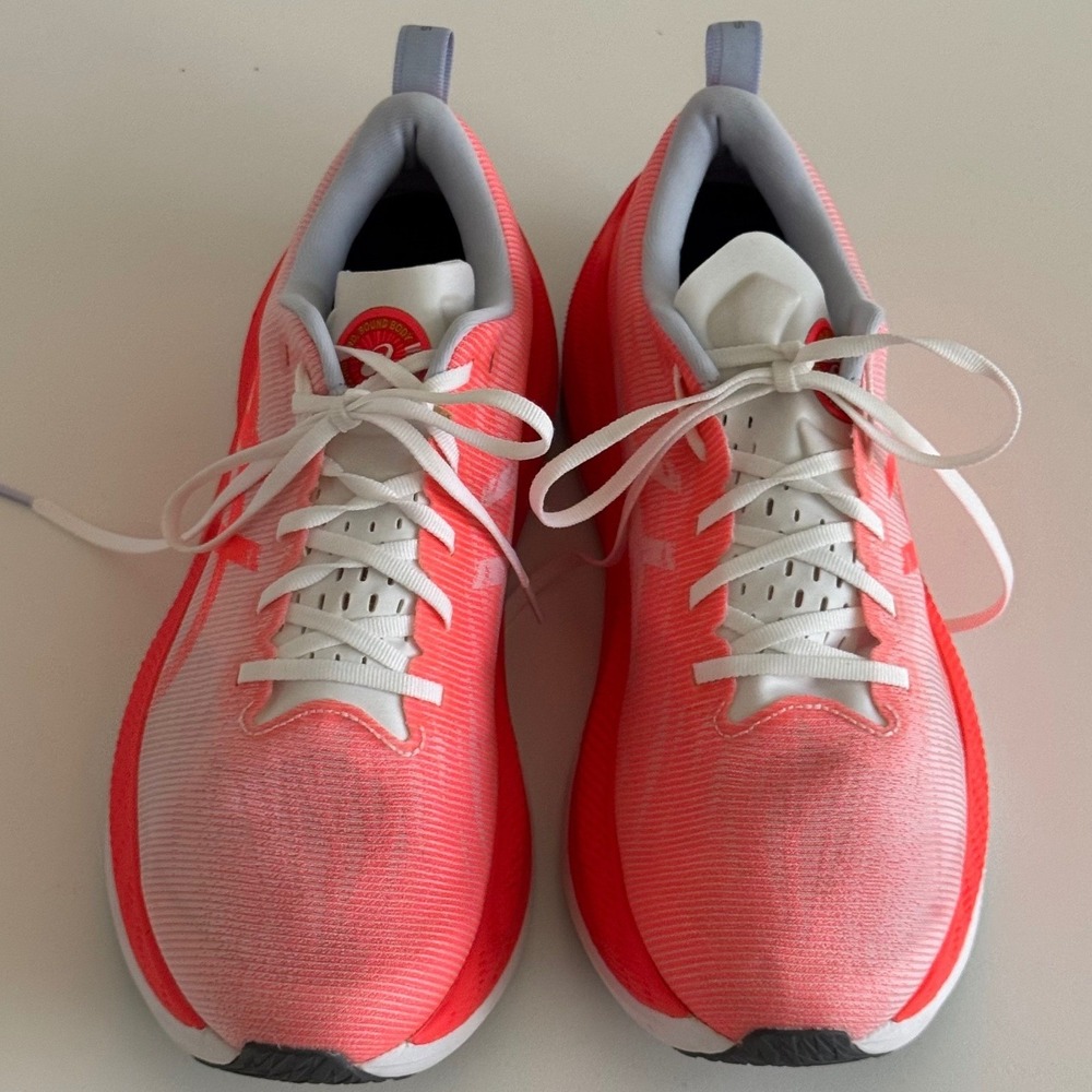 ASICS Superblast Running Shoes Hazard Green Sunrise Red 1013A143 Mens 10 - Picture 2 of 10